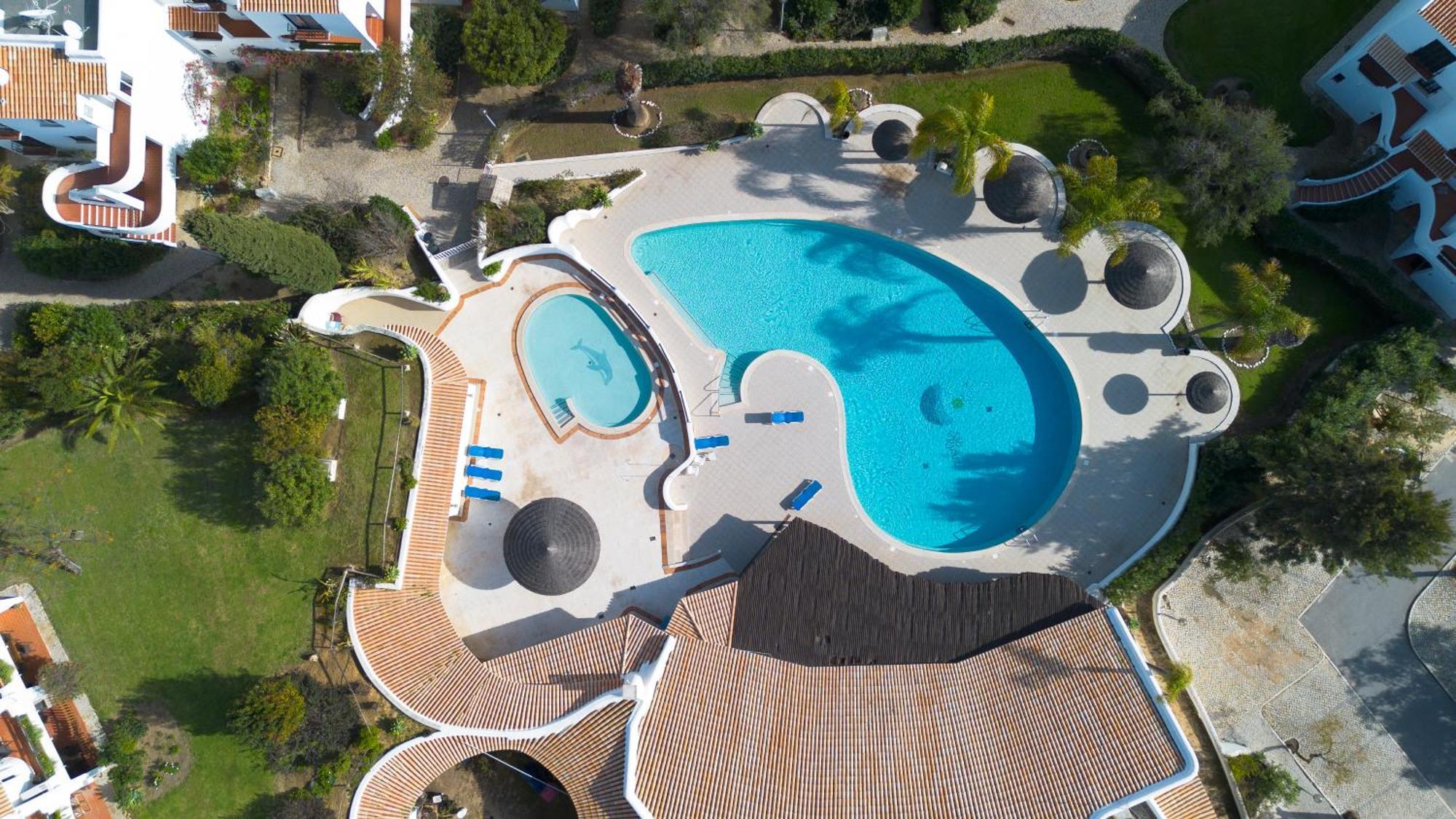 Coastal Retreat With Pool And Beach Access By Drago Rentals Albufeira Eksteriør billede