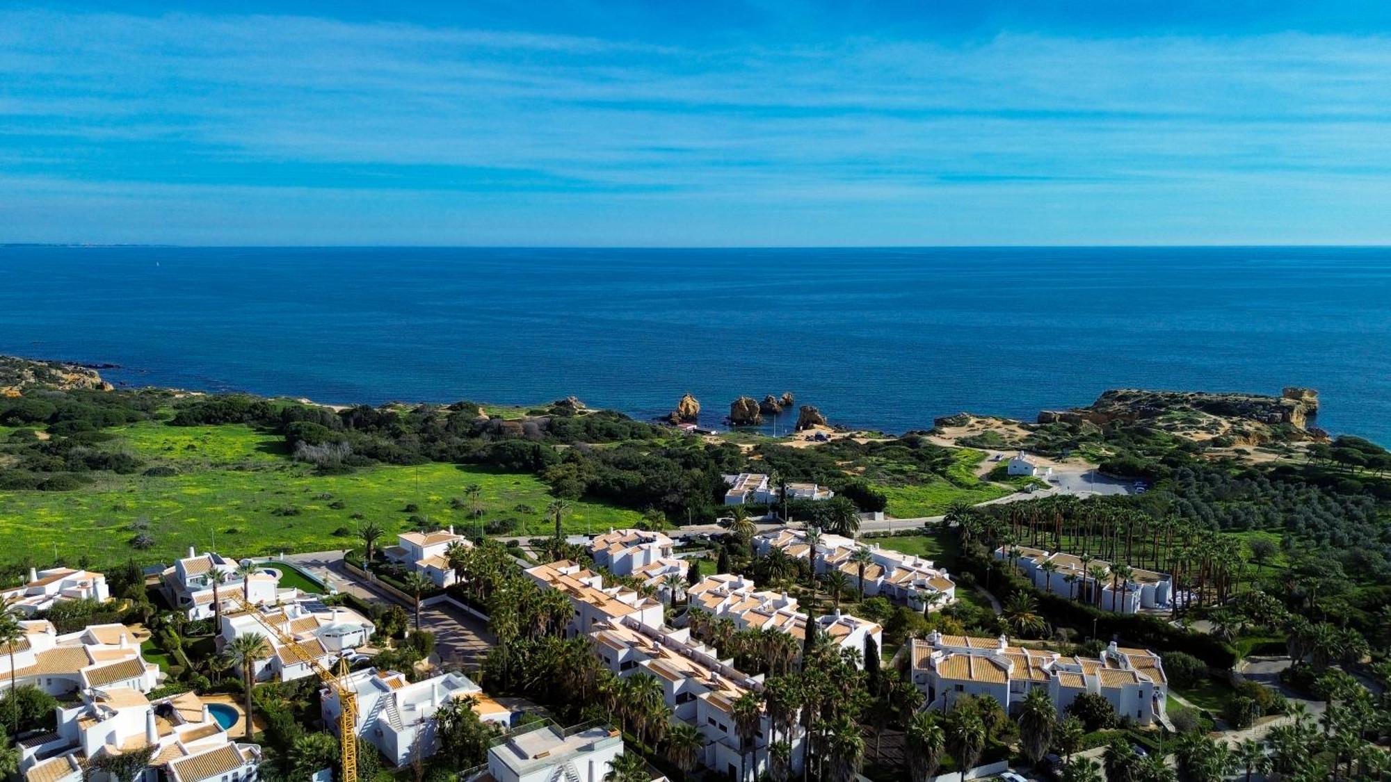 Coastal Retreat With Pool And Beach Access By Drago Rentals Albufeira Eksteriør billede
